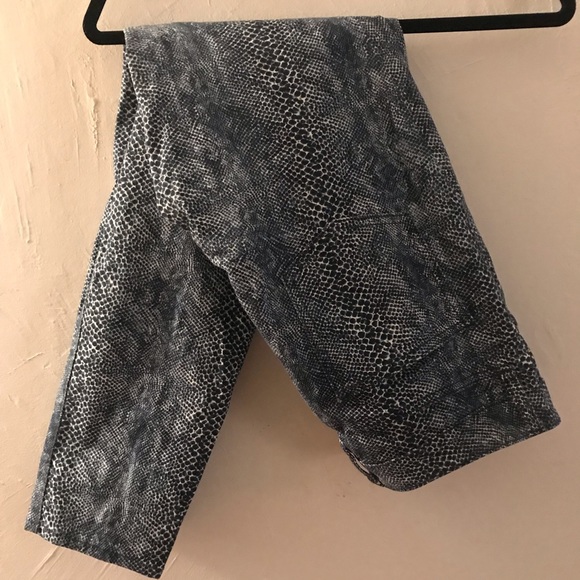 Tory Burch Women's Blue Boa-print Slim Jeans - Picture 4 of 6